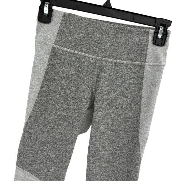 Outdoor Voices Dove Ash Gray 3/4 Two Tone Cropped Warmup Leggings - Picture 4 of 9